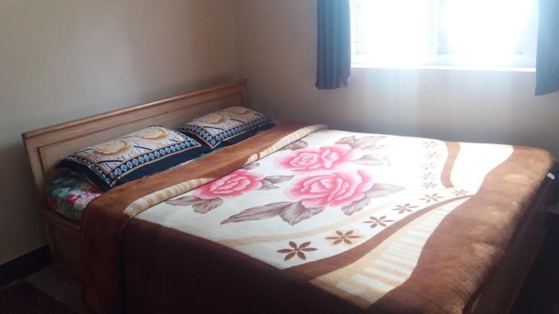 Double bedroom near window