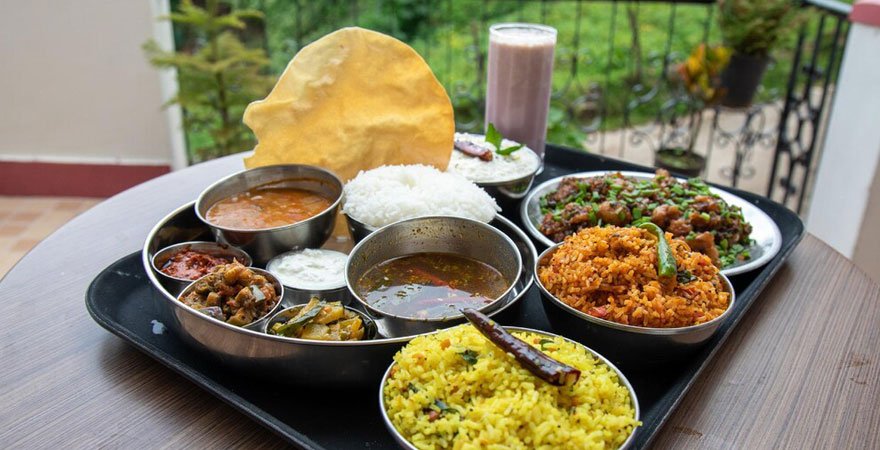 aakash-rooms-food