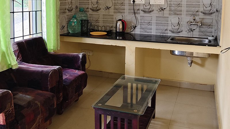 Additional hall area near the entrance