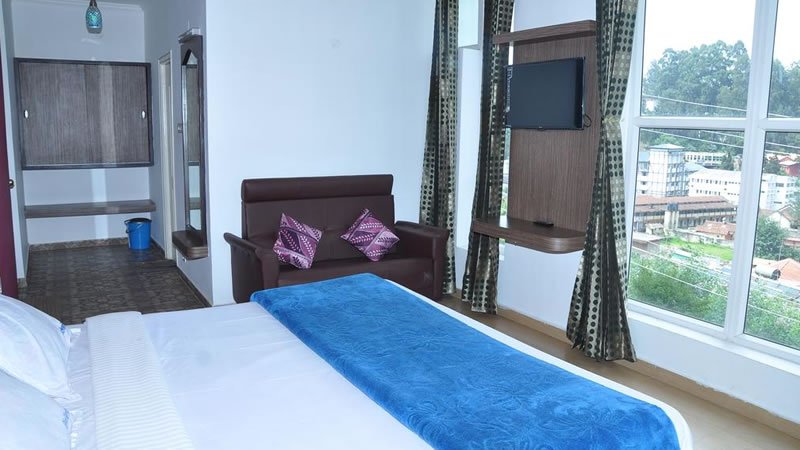 Modern room with TV and sofa