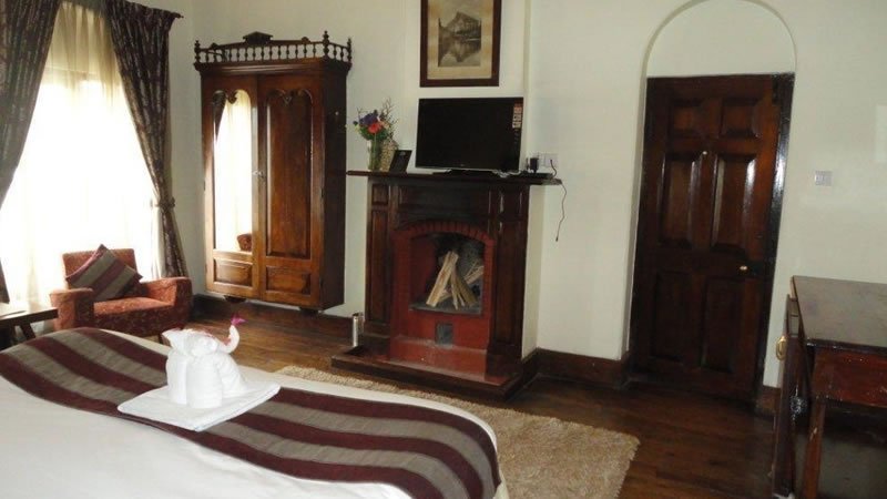 Luxury suite with fireplace